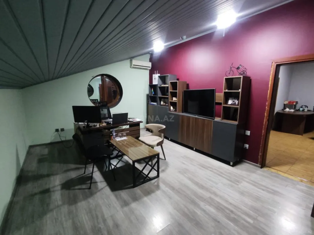 Kirayə verilir 9 otaqlı ofis 240 m²