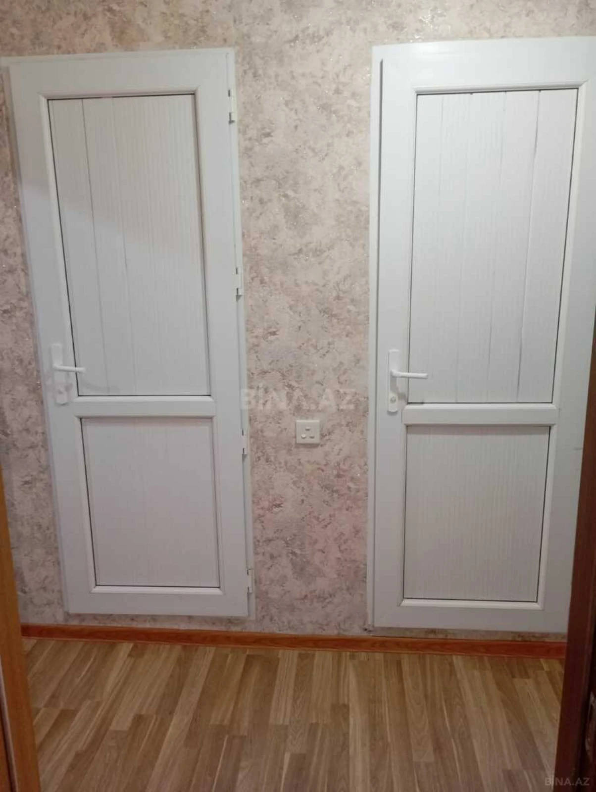 Satılır 2 otaqlı mənzil 58.9 m²
