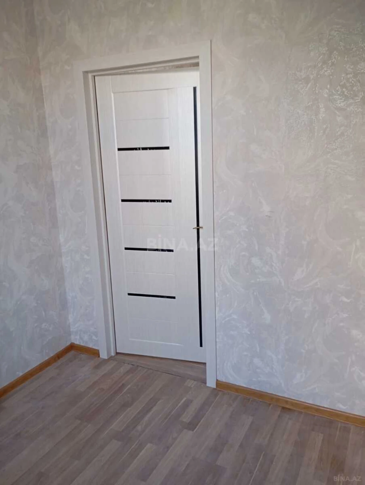 Satılır 2 otaqlı mənzil 58.9 m²