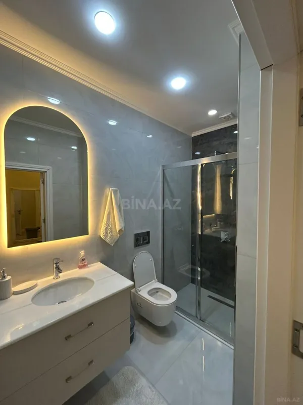 Kirayə verilir 2 otaqlı mənzil 70 m²