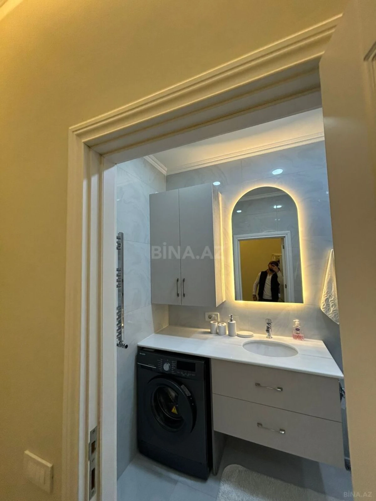 Kirayə verilir 2 otaqlı mənzil 70 m²