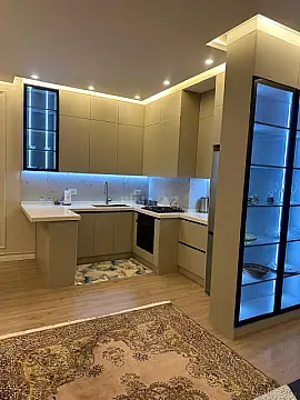 Kirayə verilir 2 otaqlı mənzil 70 m²