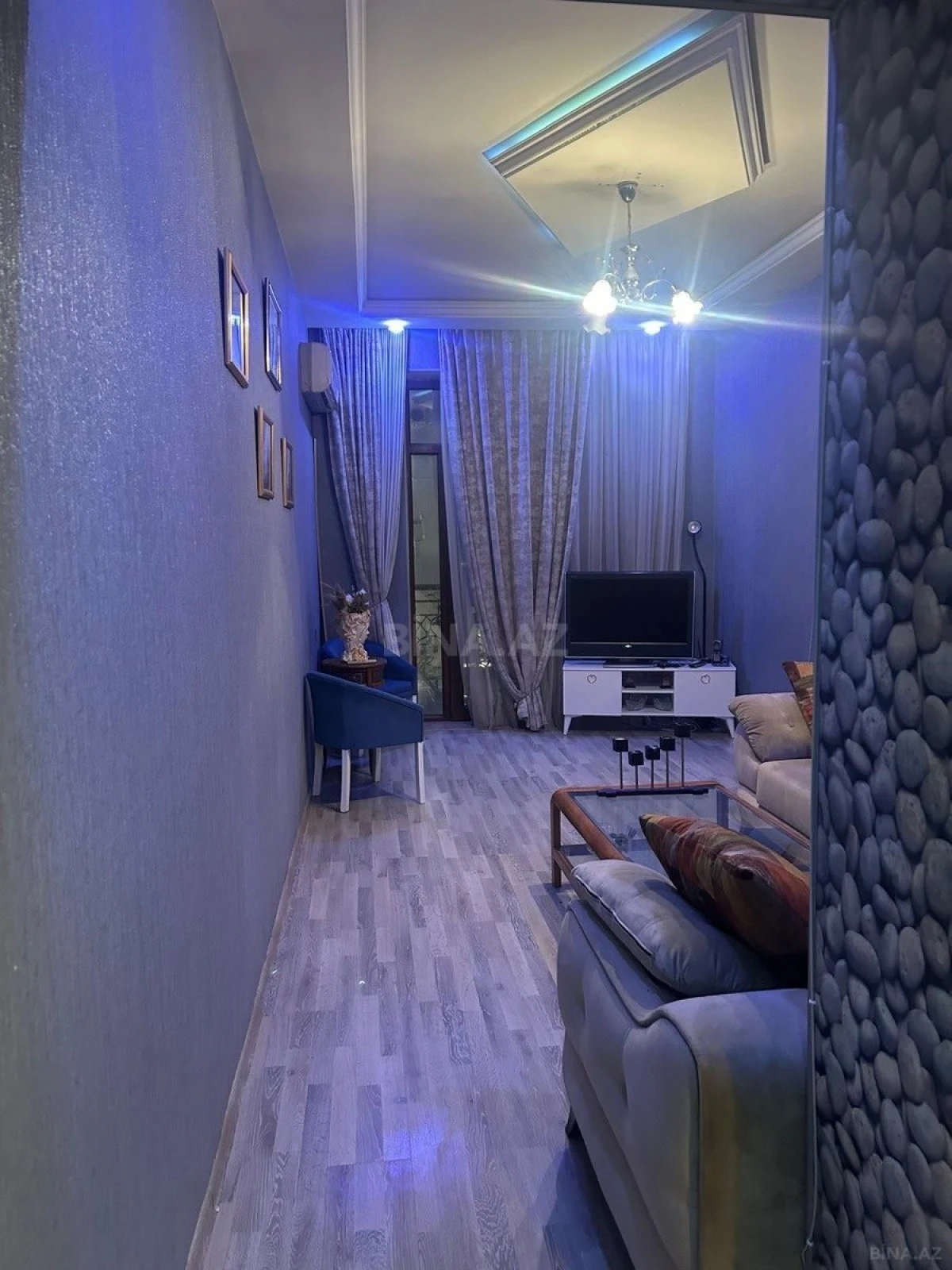 Kirayə verilir 2 otaqlı mənzil 55 m²