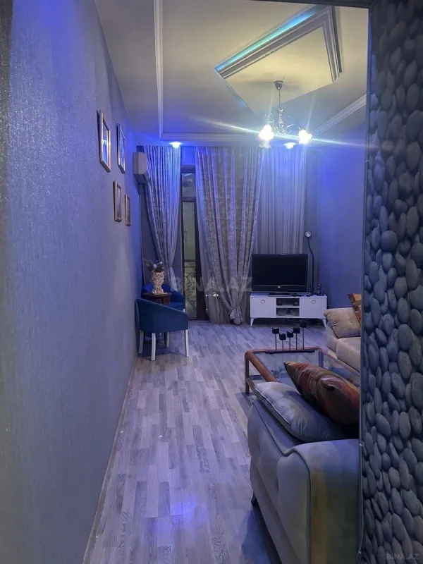 Kirayə verilir 2 otaqlı mənzil 55 m²