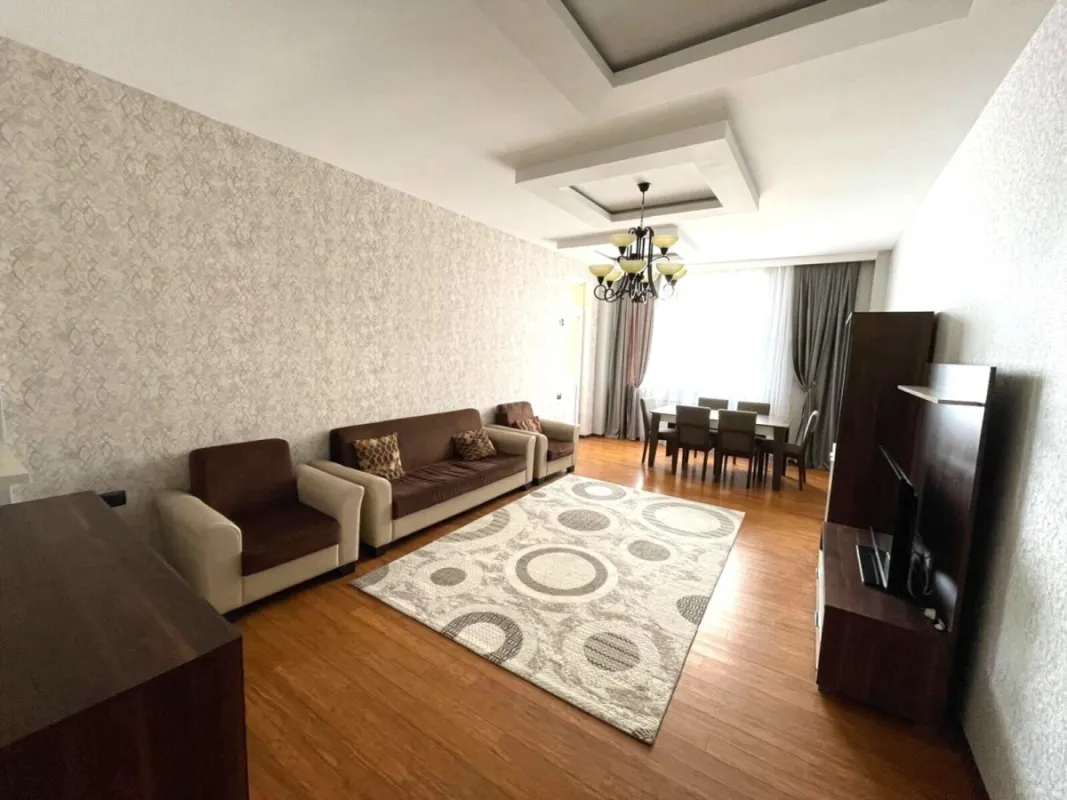 Kirayə verilir 3 otaqlı mənzil 155 m²