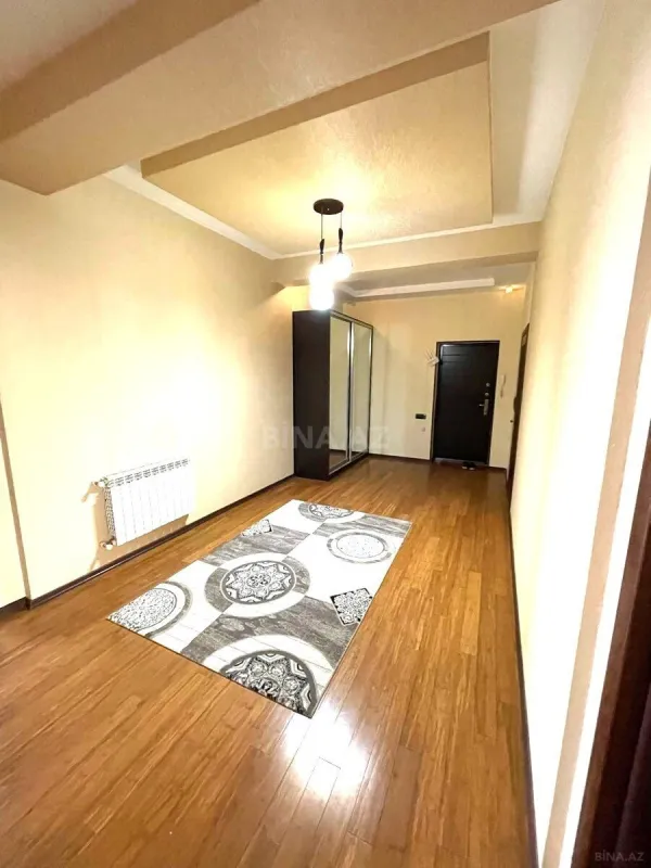 Kirayə verilir 3 otaqlı mənzil 155 m²