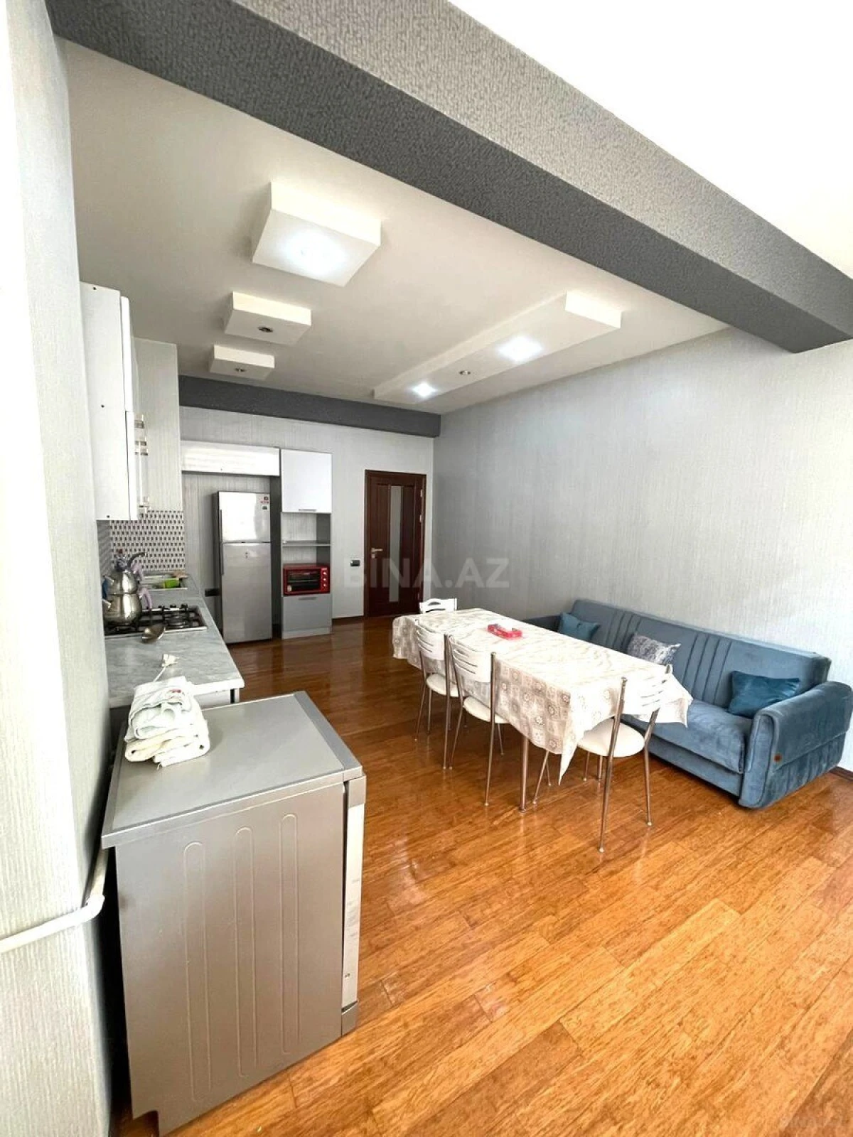 Kirayə verilir 3 otaqlı mənzil 155 m²