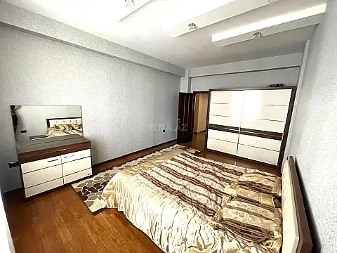 Kirayə verilir 3 otaqlı mənzil 155 m²