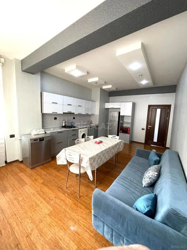 Kirayə verilir 3 otaqlı mənzil 155 m²