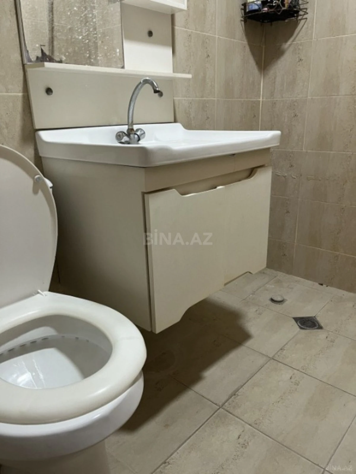 Satılır 2 otaqlı mənzil 65 m²