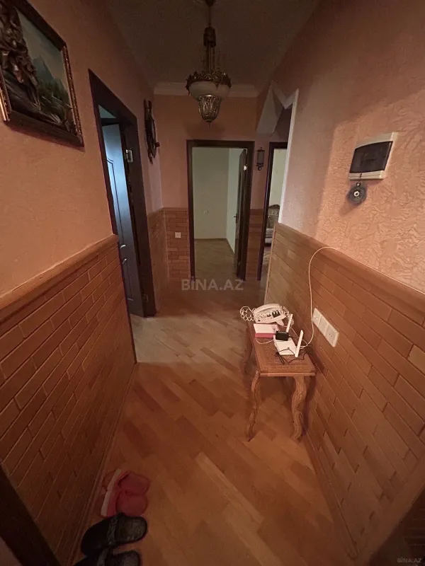 Satılır 4 otaqlı mənzil 100 m²