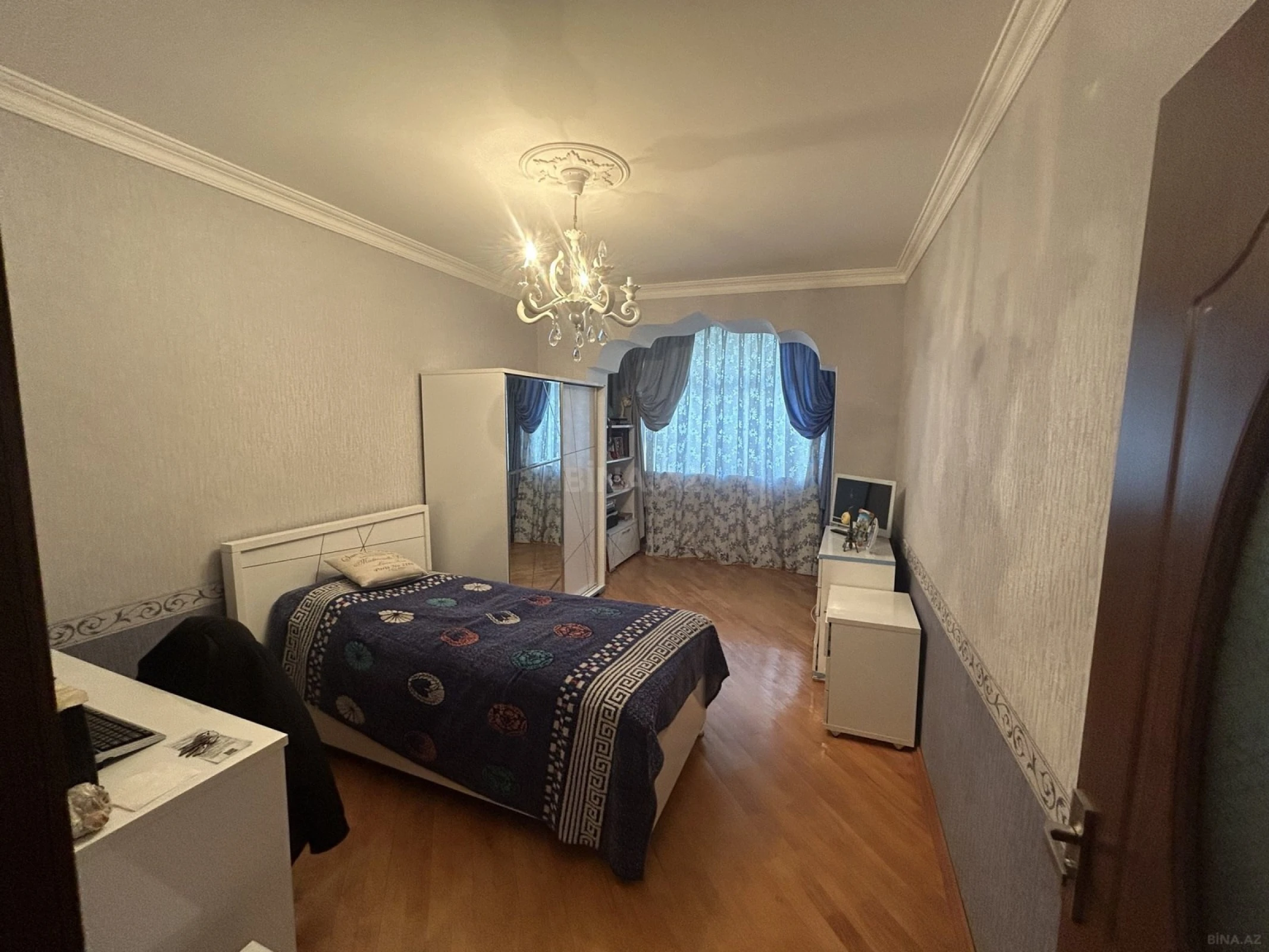 Satılır 4 otaqlı mənzil 100 m²