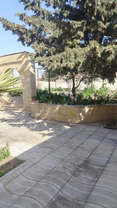 Satılır 7 otaqlı həyət evi 350 m²