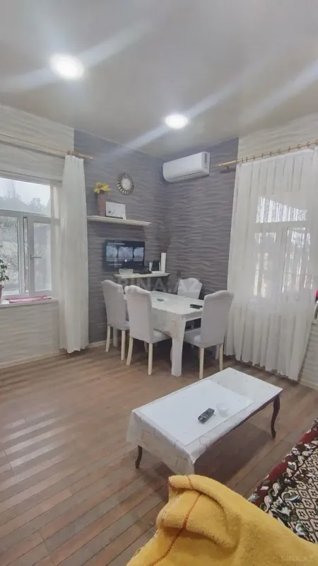 Satılır 7 otaqlı həyət evi 350 m²