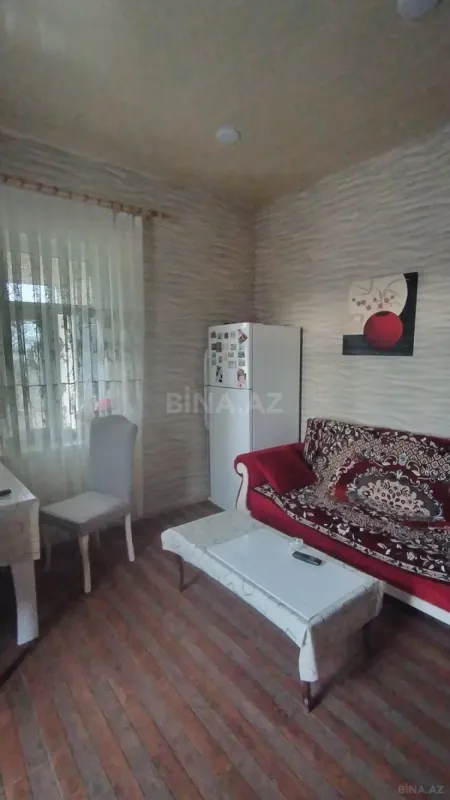 Satılır 7 otaqlı həyət evi 350 m²