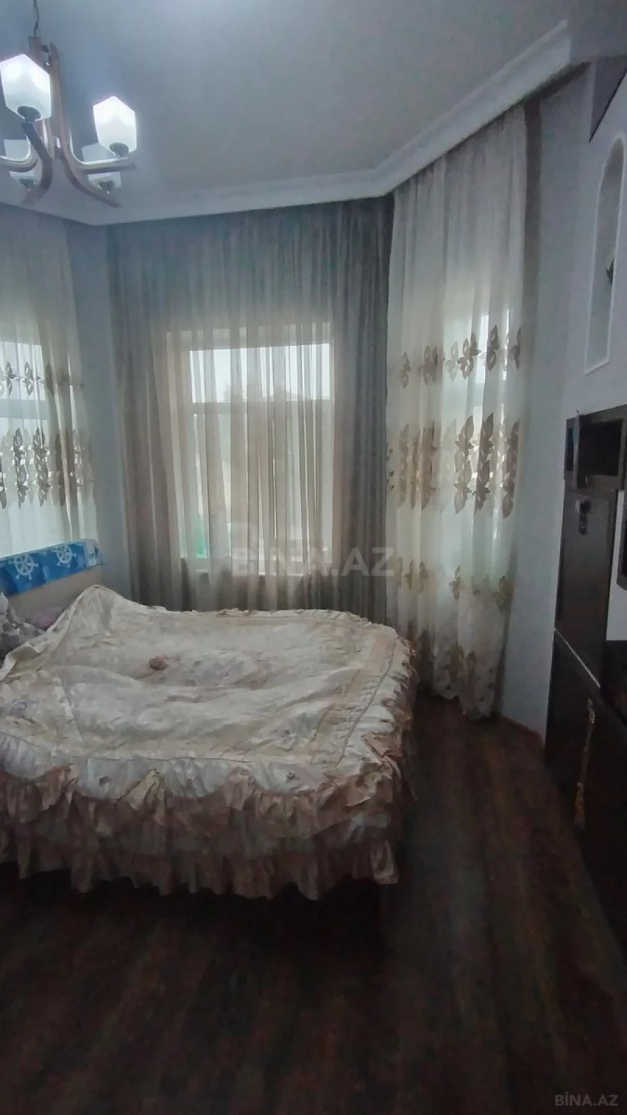 Satılır 7 otaqlı həyət evi 350 m²