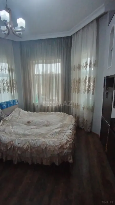 Satılır 7 otaqlı həyət evi 350 m²