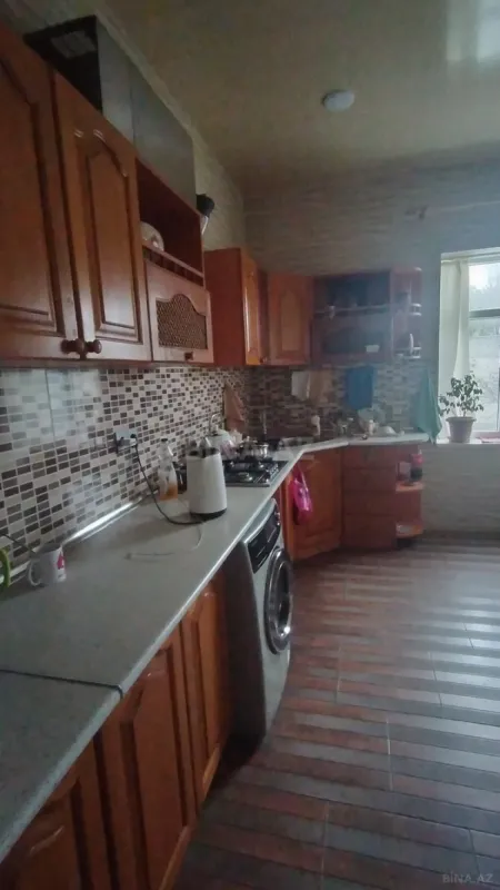 Satılır 7 otaqlı həyət evi 350 m²