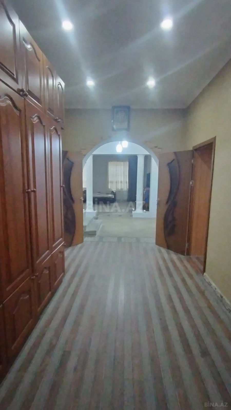 Satılır 7 otaqlı həyət evi 350 m²