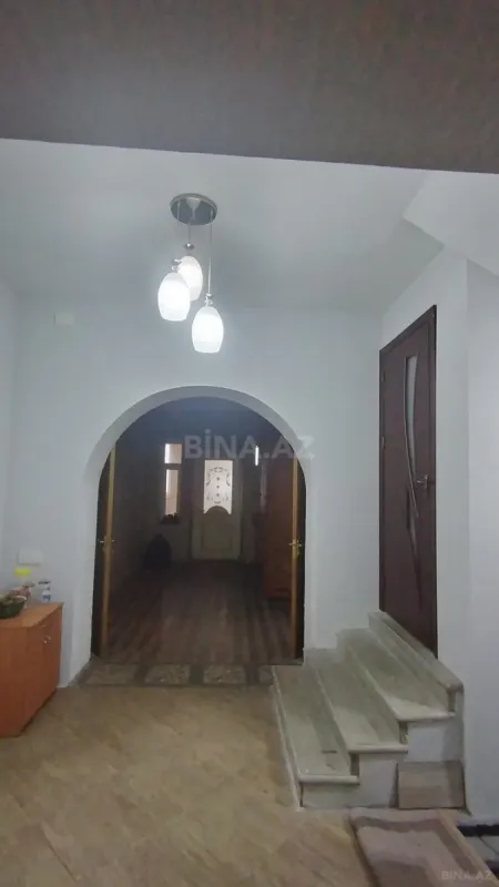 Satılır 7 otaqlı həyət evi 350 m²