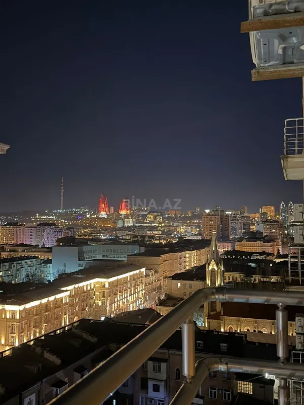 Kirayə verilir 2 otaqlı mənzil 83 m²