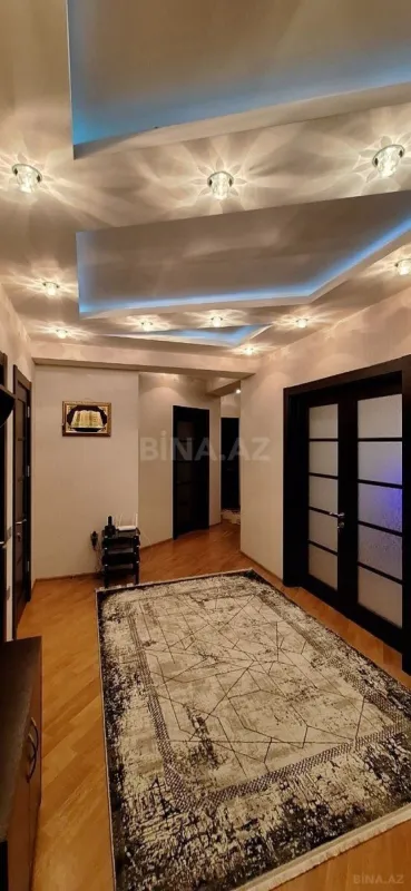 Kirayə verilir 4 otaqlı mənzil 150 m²