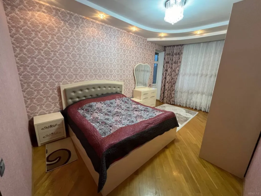 Kirayə verilir 4 otaqlı mənzil 150 m²
