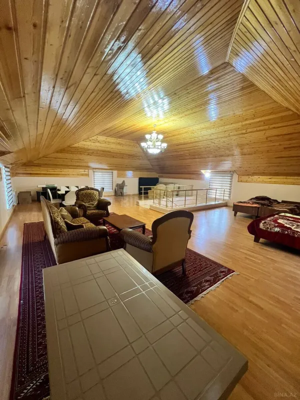 Satılır 7 otaqlı həyət evi 300 m²