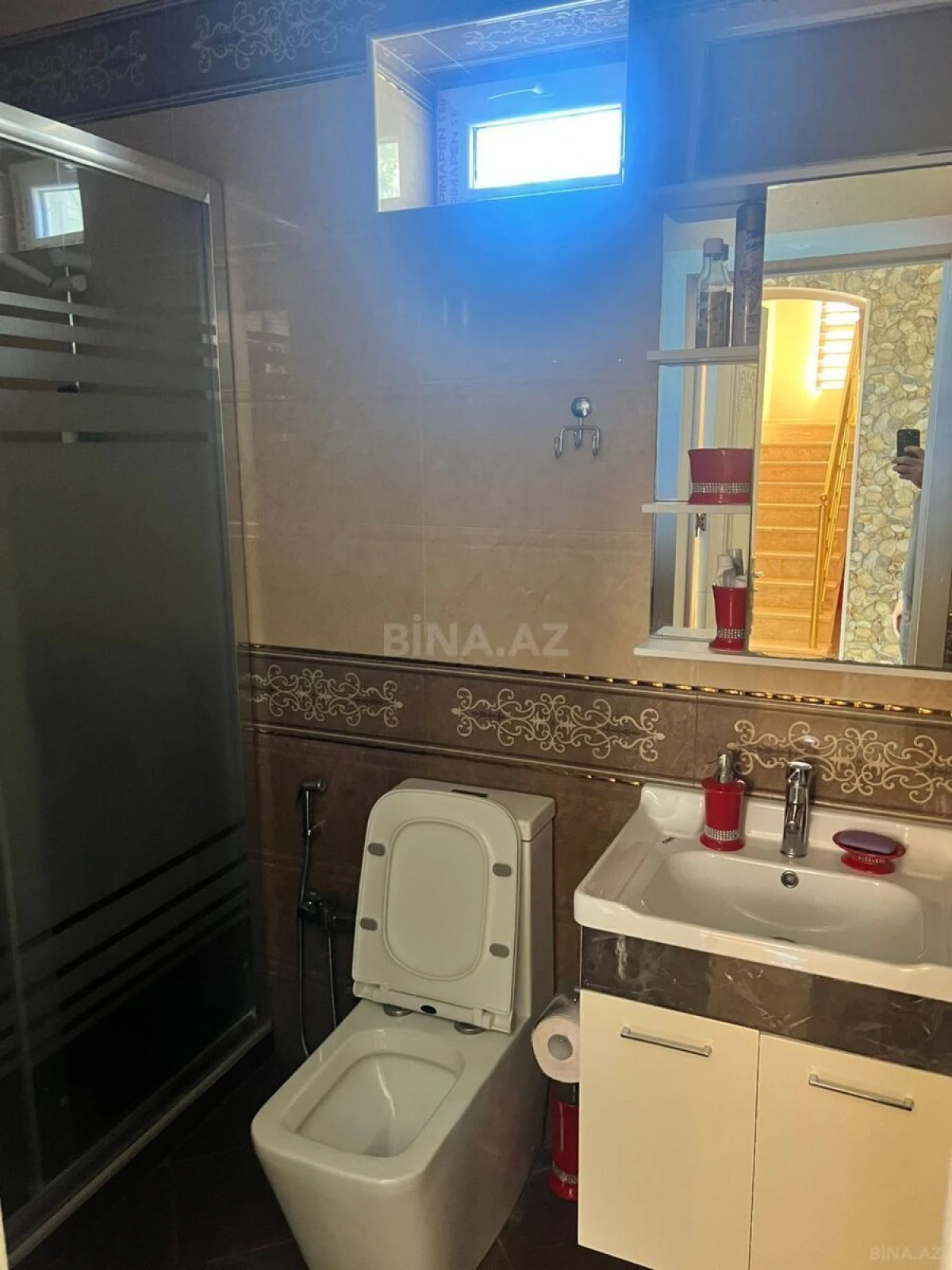 Satılır 7 otaqlı həyət evi 300 m²