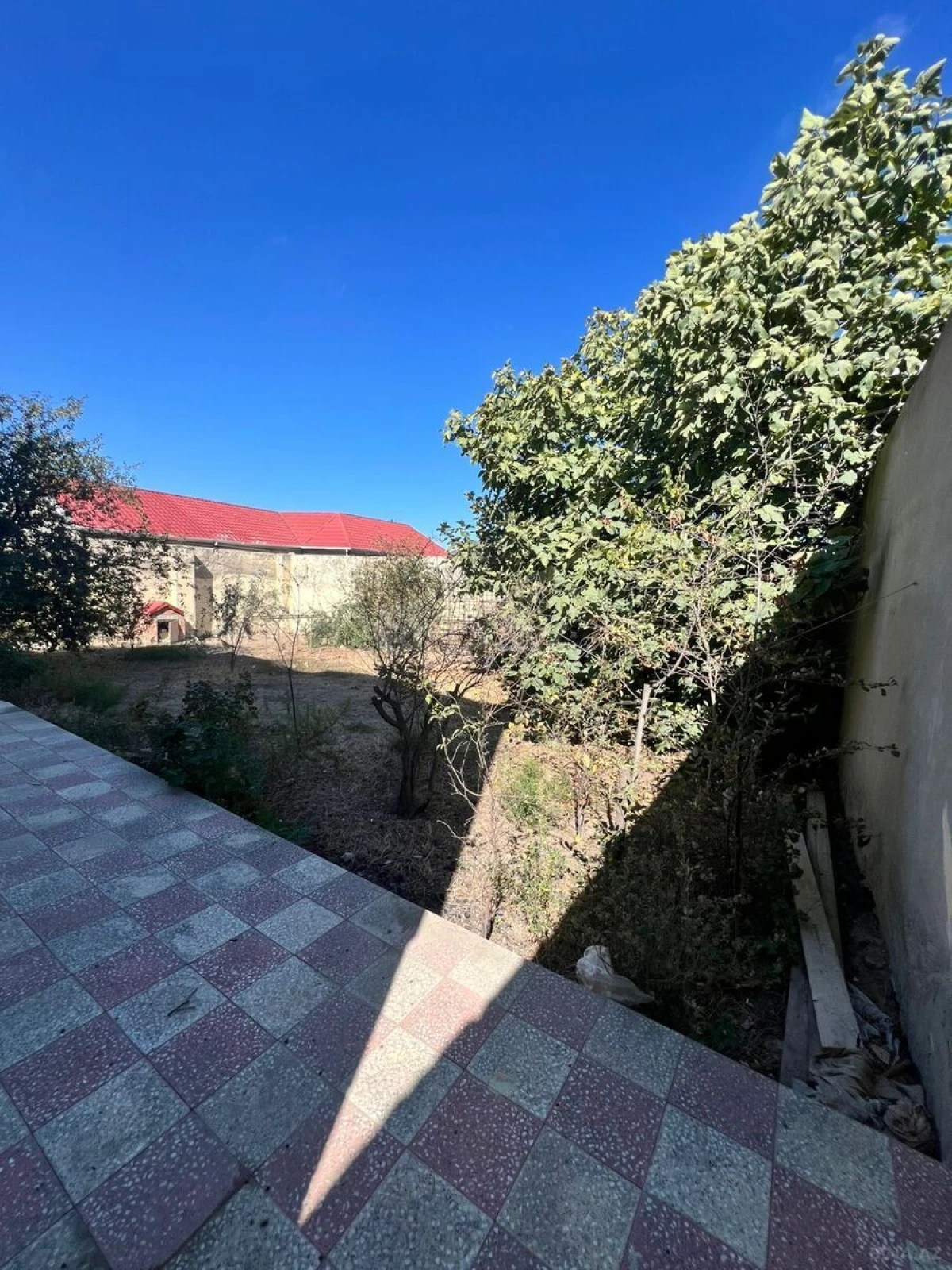 Satılır 7 otaqlı həyət evi 300 m²