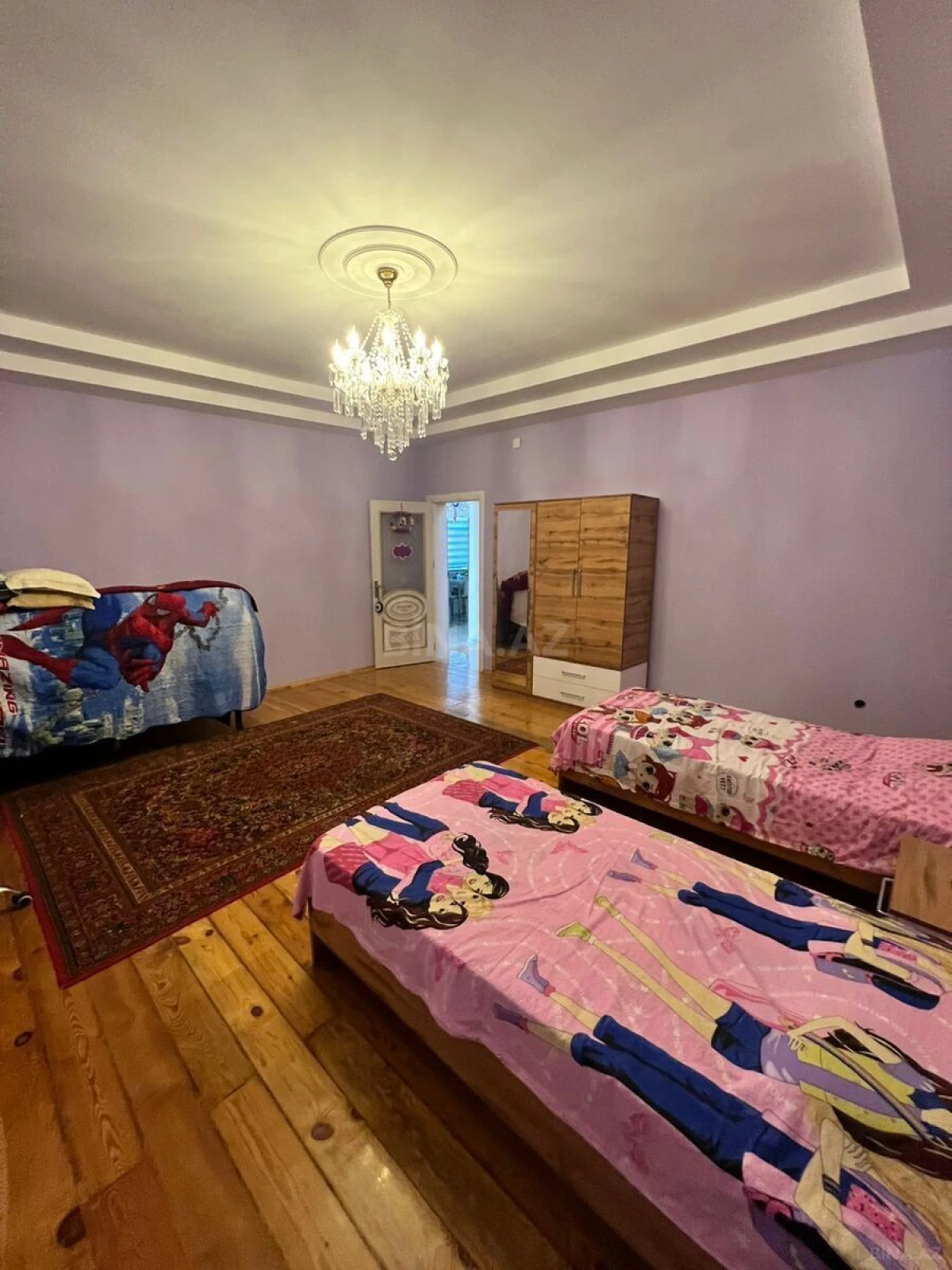 Satılır 7 otaqlı həyət evi 300 m²