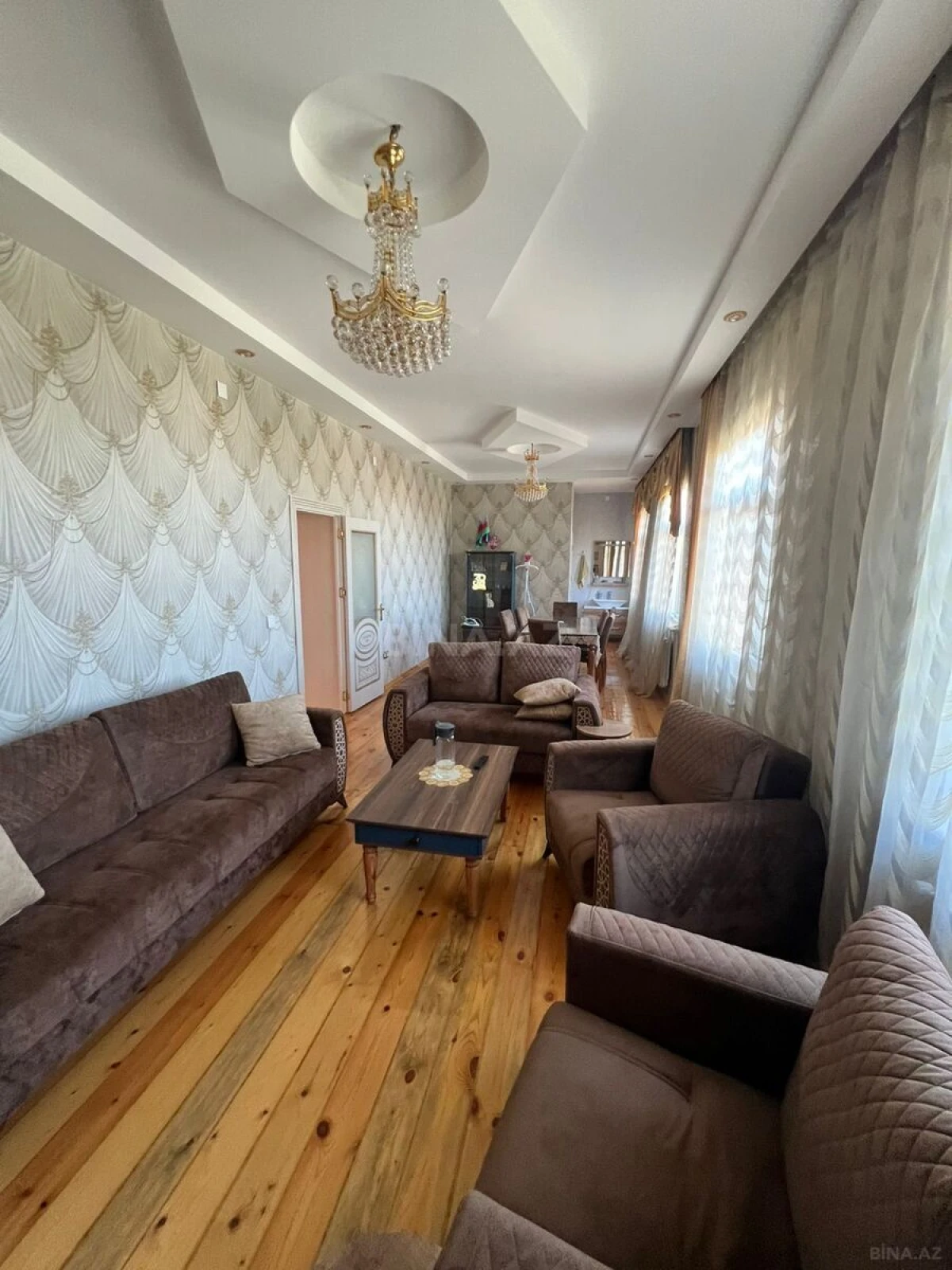 Satılır 7 otaqlı həyət evi 300 m²