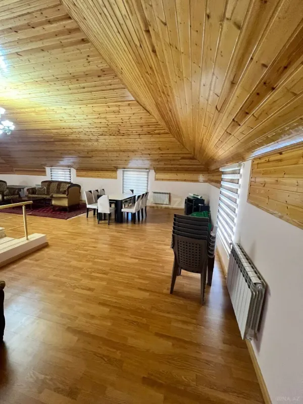 Satılır 7 otaqlı həyət evi 300 m²