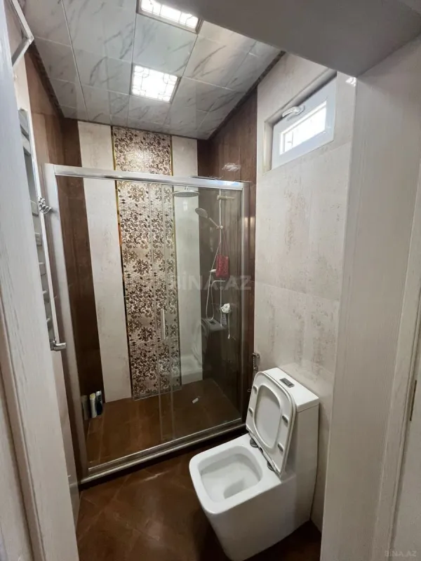 Satılır 7 otaqlı həyət evi 300 m²