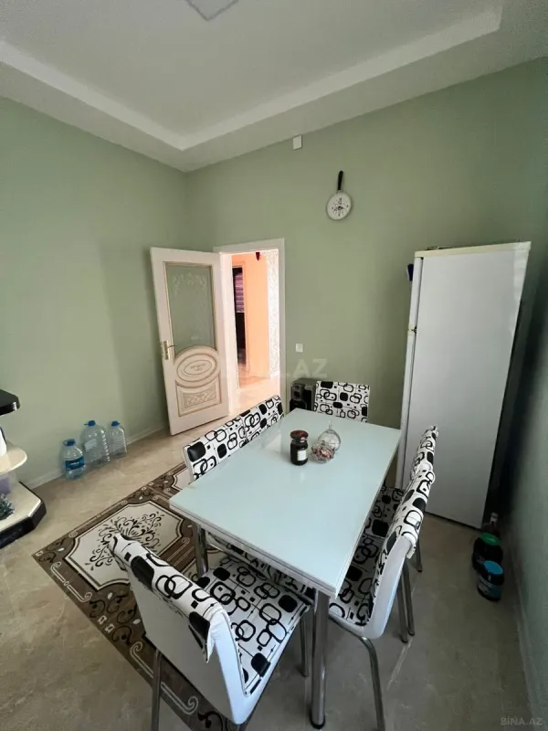 Satılır 7 otaqlı həyət evi 300 m²