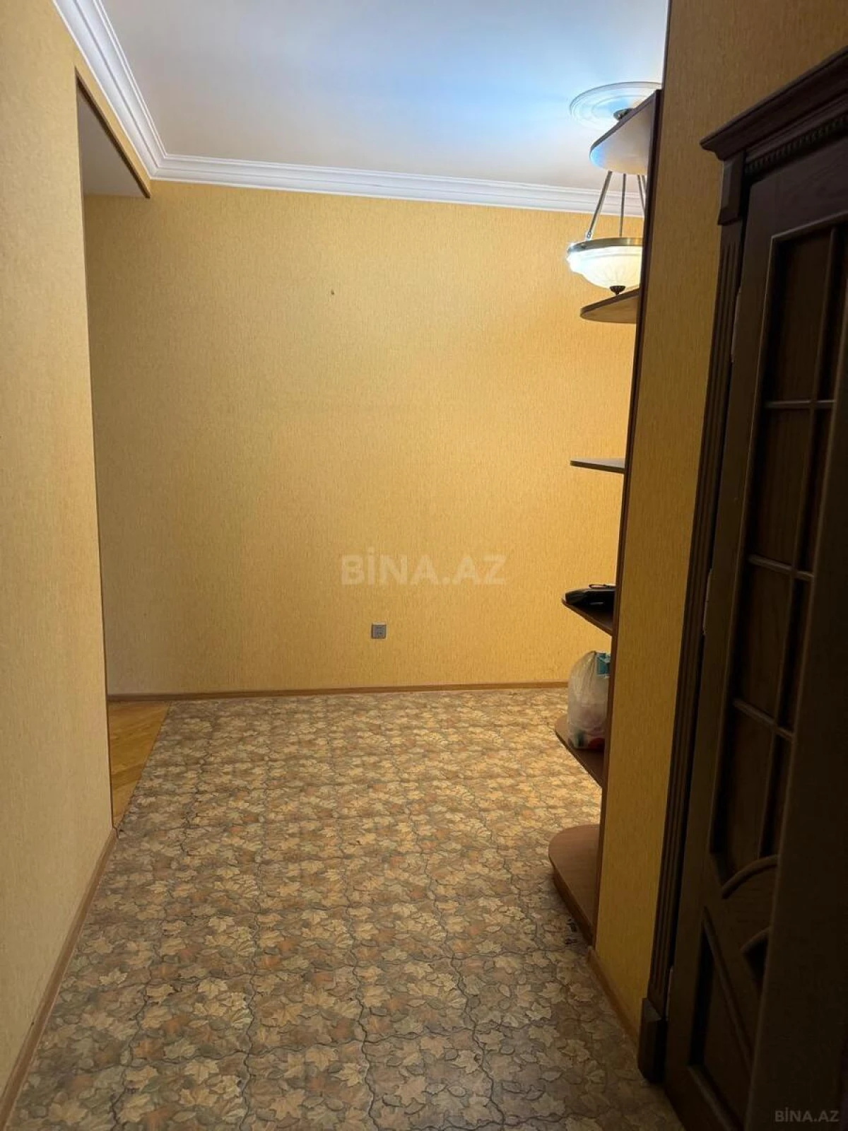 Satılır 4 otaqlı mənzil 169 m²