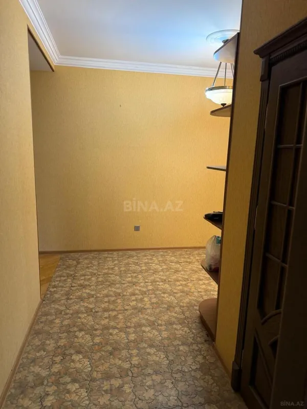 Satılır 4 otaqlı mənzil 169 m²