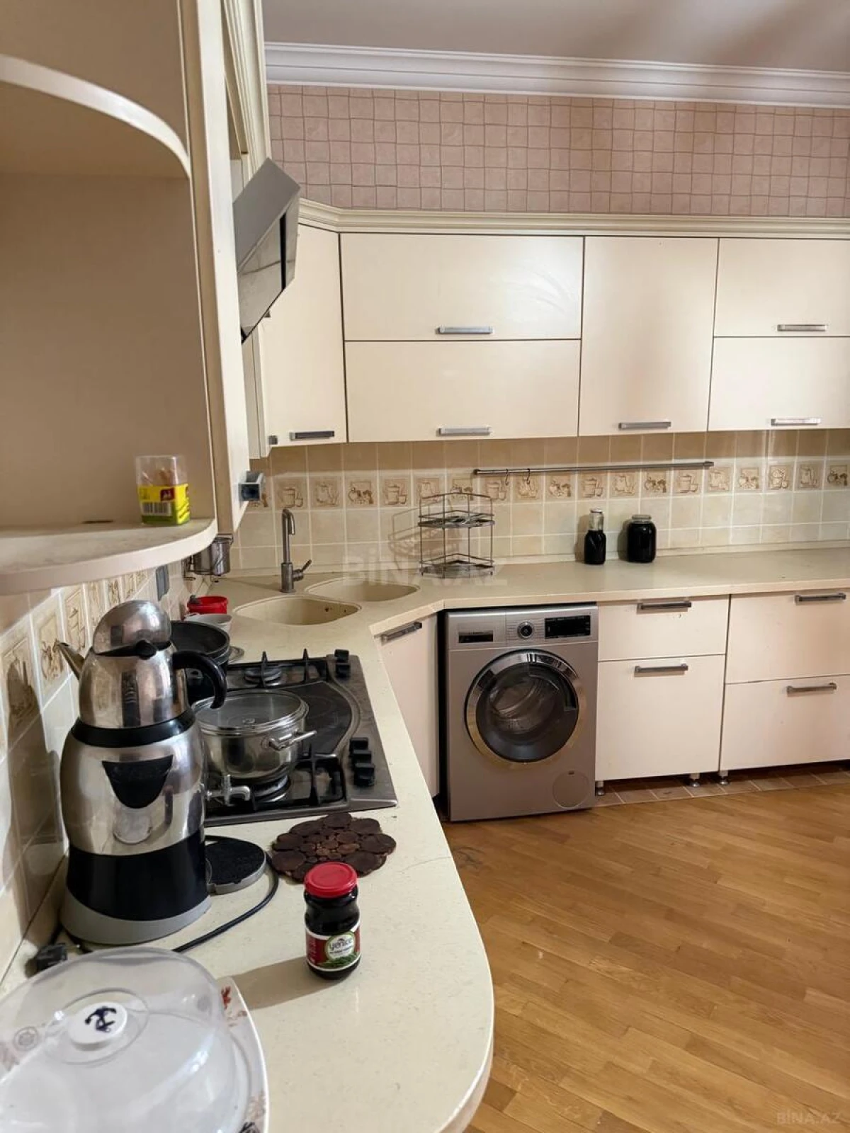 Satılır 4 otaqlı mənzil 169 m²