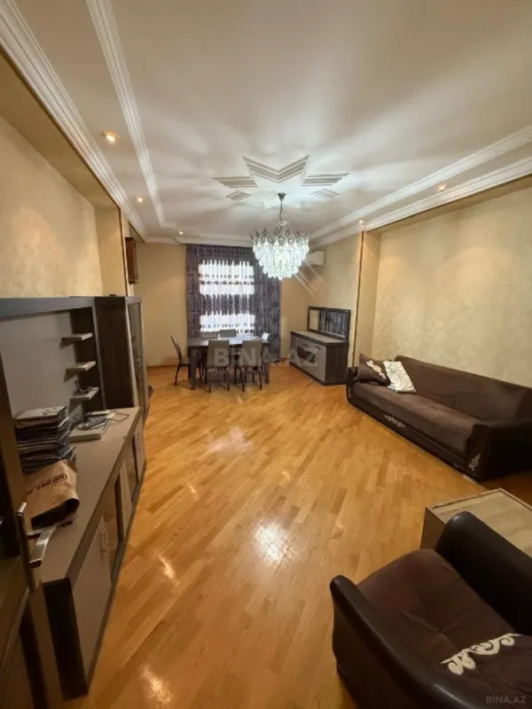 Satılır 4 otaqlı mənzil 169 m²