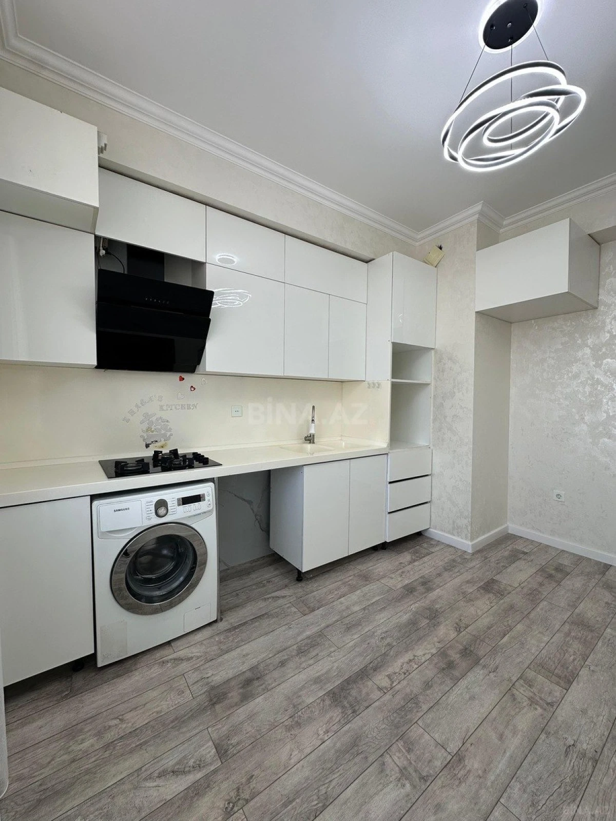 Satılır 2 otaqlı mənzil 75 m²