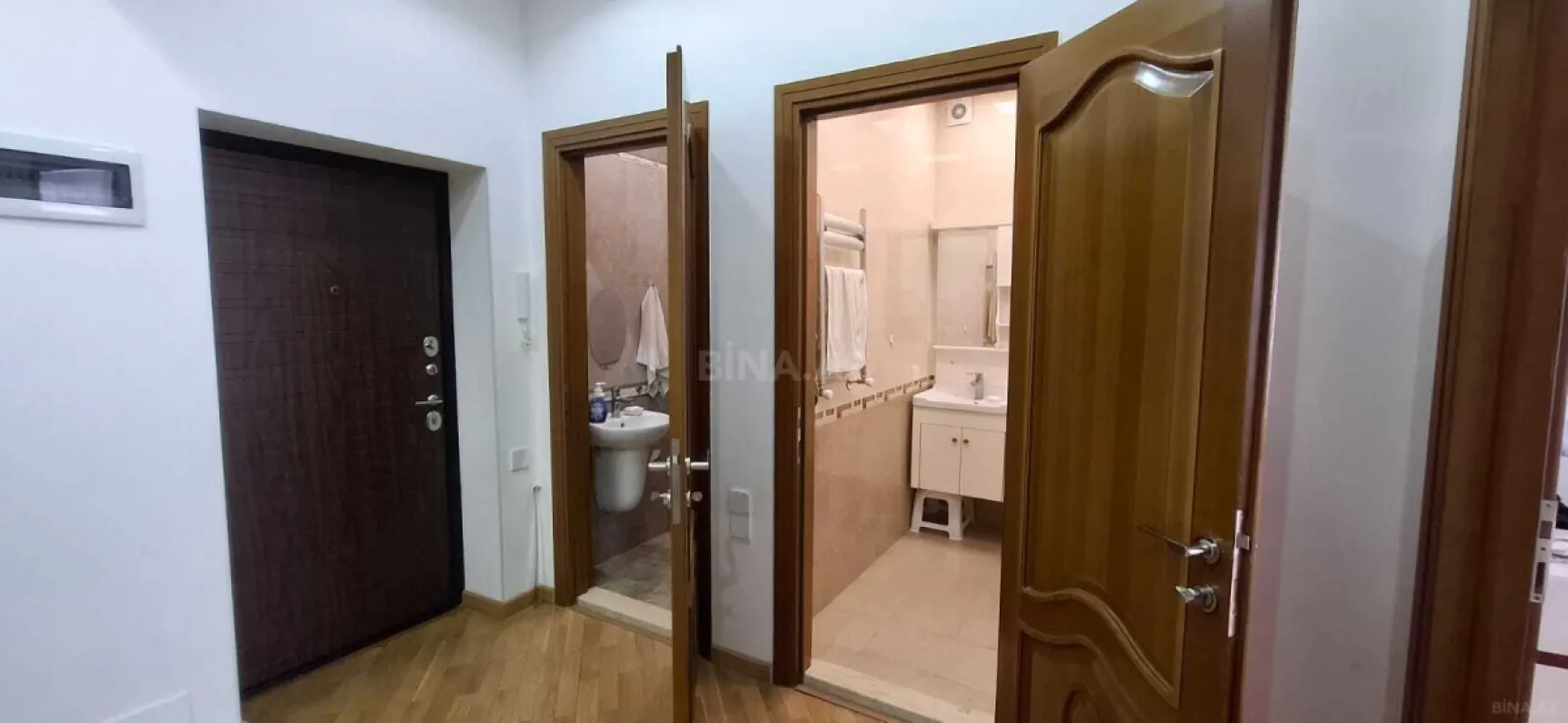 Satılır 3 otaqlı mənzil 112 m²