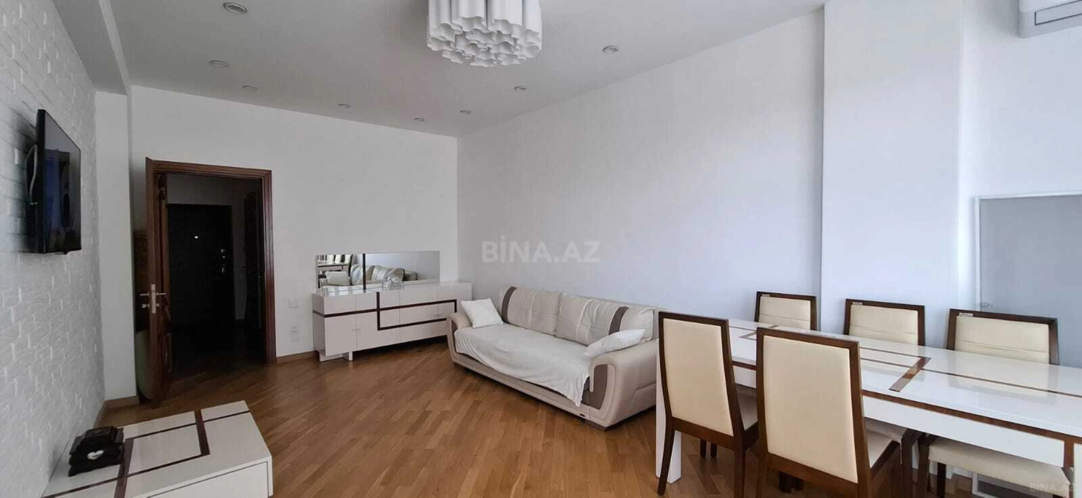 Satılır 3 otaqlı mənzil 112 m²