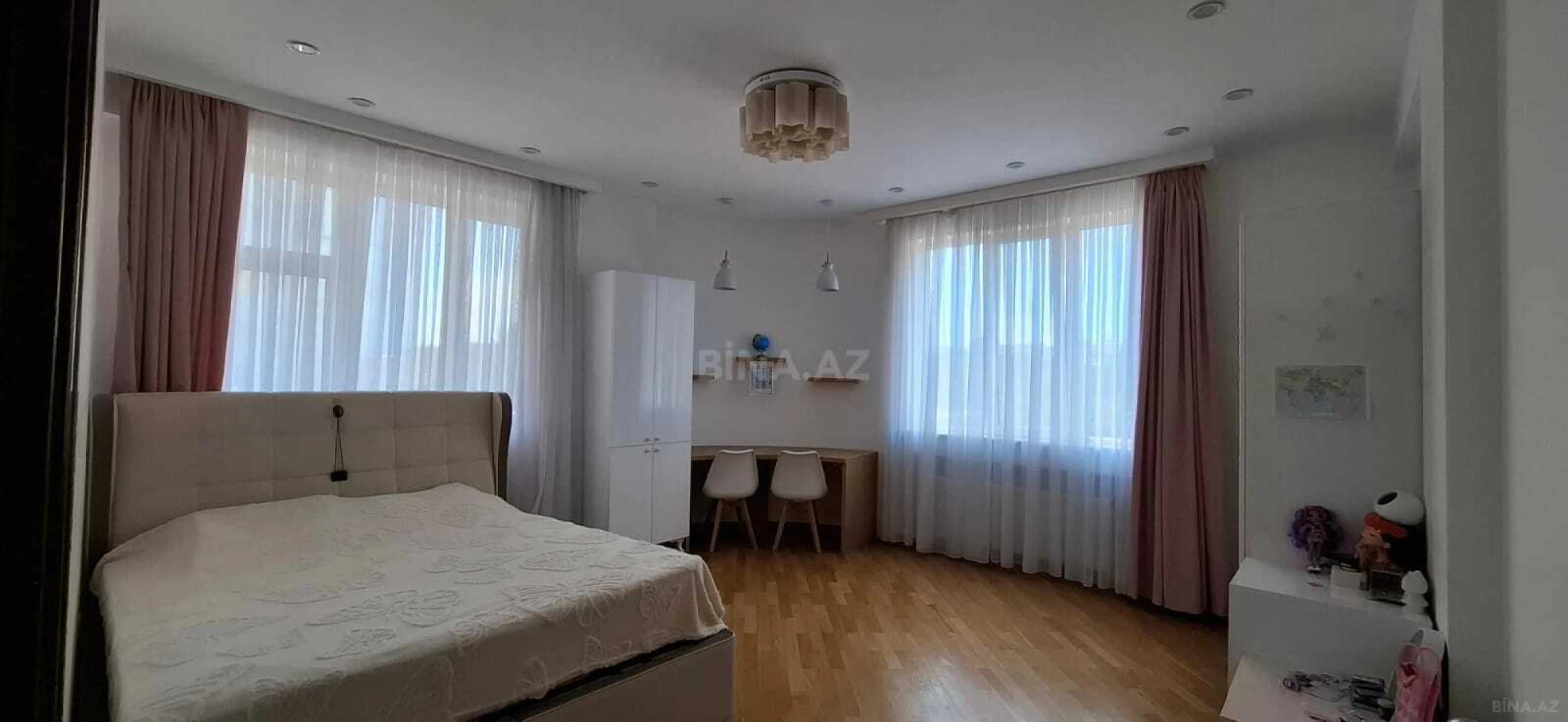 Satılır 3 otaqlı mənzil 112 m²