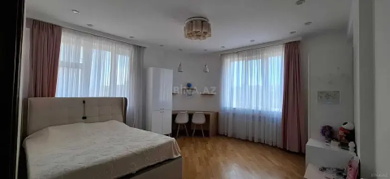 Satılır 3 otaqlı mənzil 112 m²