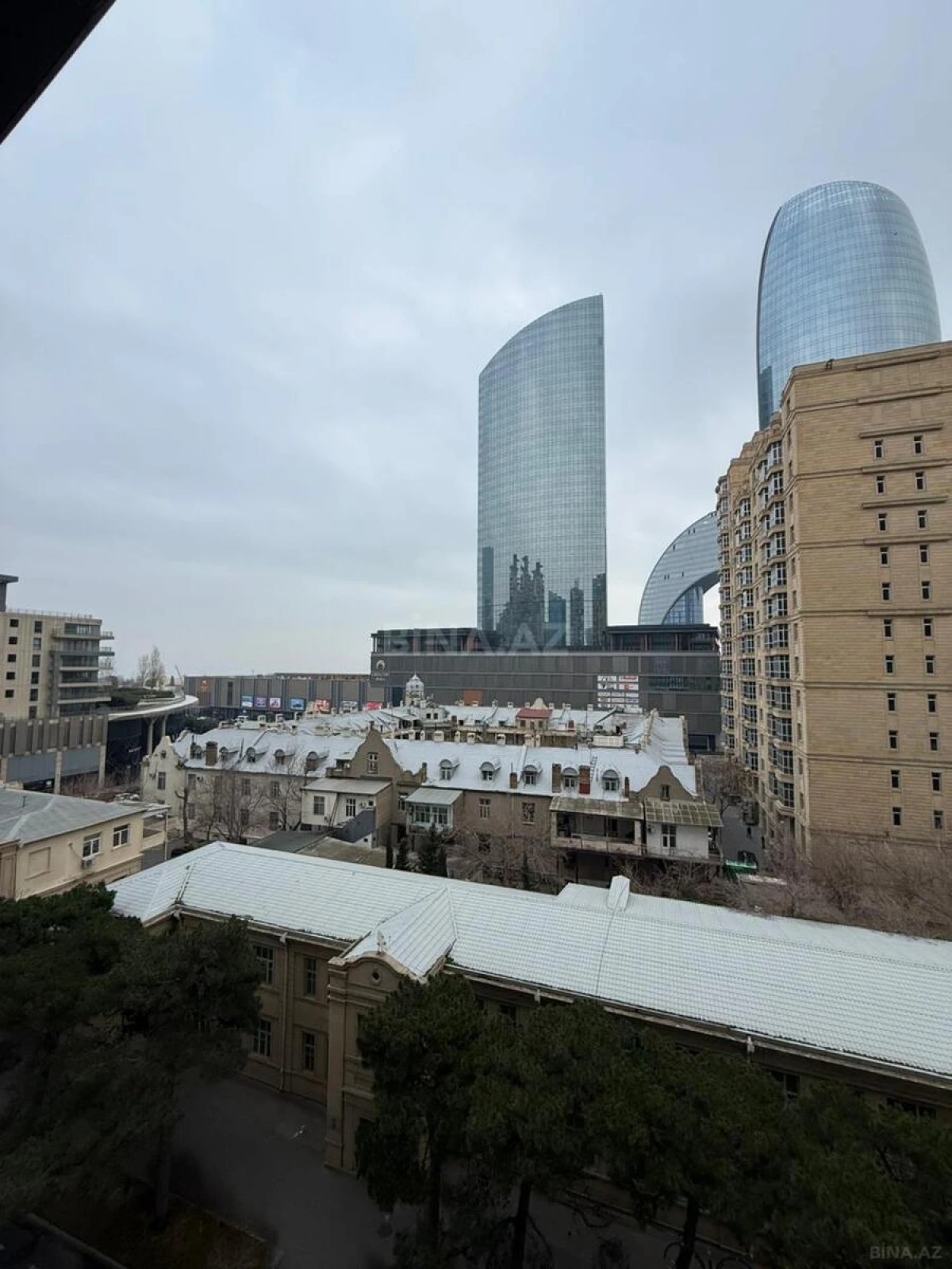 Kirayə verilir 2 otaqlı mənzil 55 m²