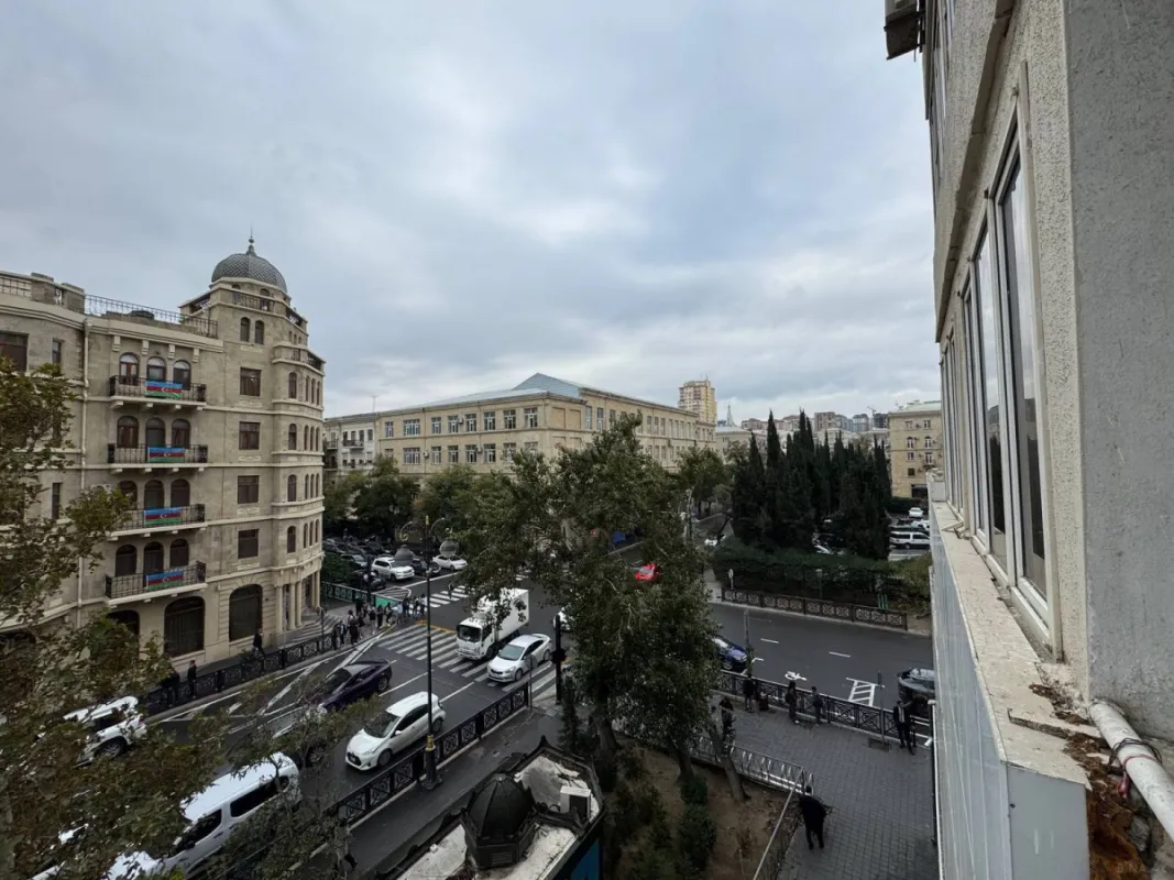 Satılır 3 otaqlı mənzil 85 m²