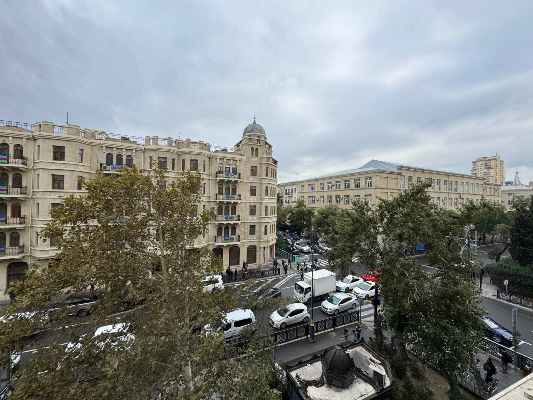 Satılır 3 otaqlı mənzil 85 m²