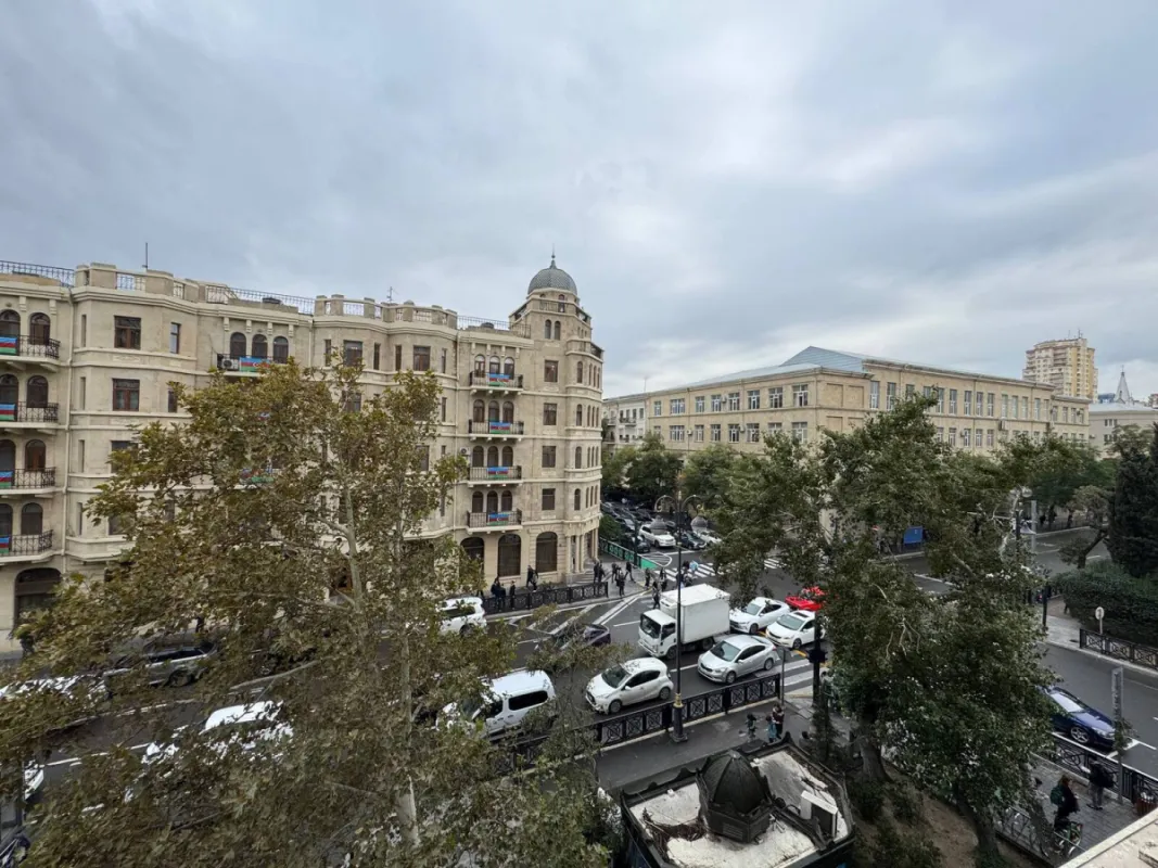 Satılır 3 otaqlı mənzil 85 m²