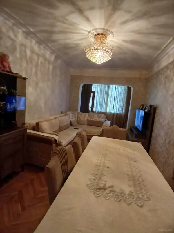 Satılır 4 otaqlı mənzil 110 m²