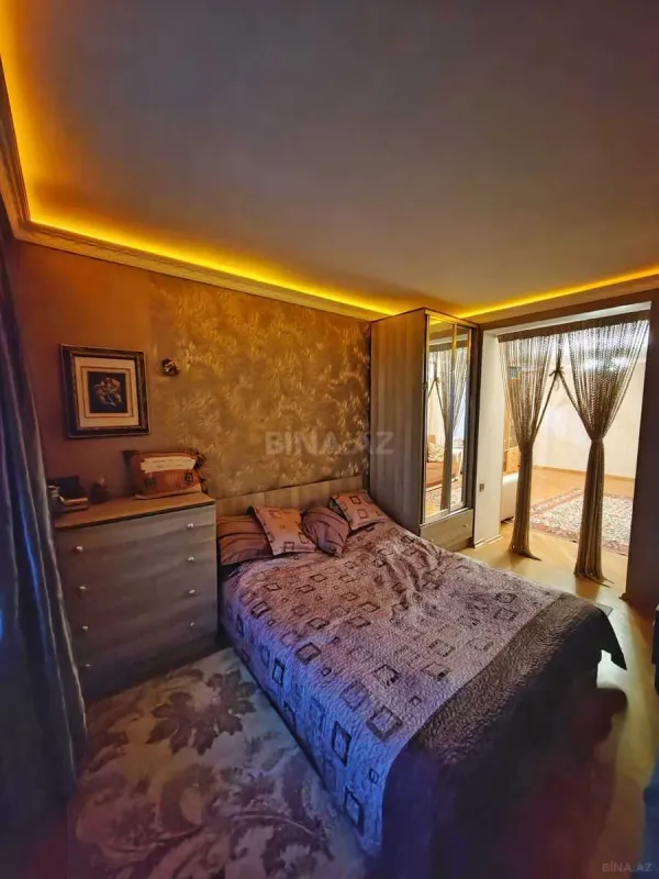 Satılır 2 otaqlı mənzil 70 m²